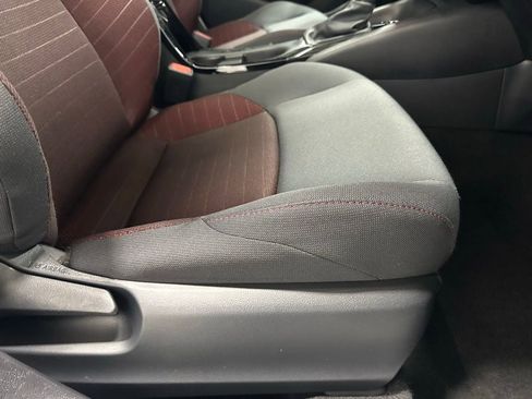 Used 2025 Toyota Corolla SE w/ SE Premium Package FWD image 58