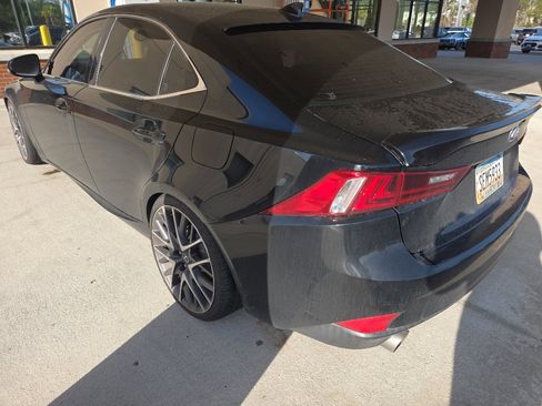 Used 2016 Lexus IS 200t image 4