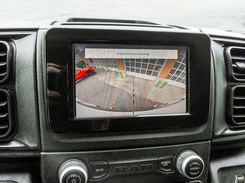 Used 2023 RAM ProMaster 2500 FWD image 9