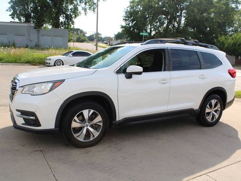 Used 2019 Subaru Ascent Premium AWD/4WD image 4