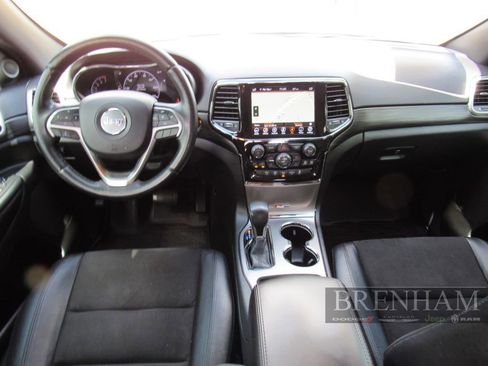 Used 2021 Jeep Grand Cherokee Laredo X RWD image 18