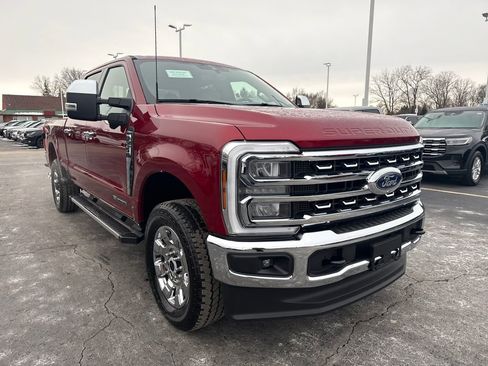 Used 2025 Ford F250 Lariat w/ Chrome Package image 4