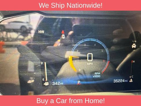 Used 2025 Chevrolet Trax LT w/ LT Convenience Package FWD image 4