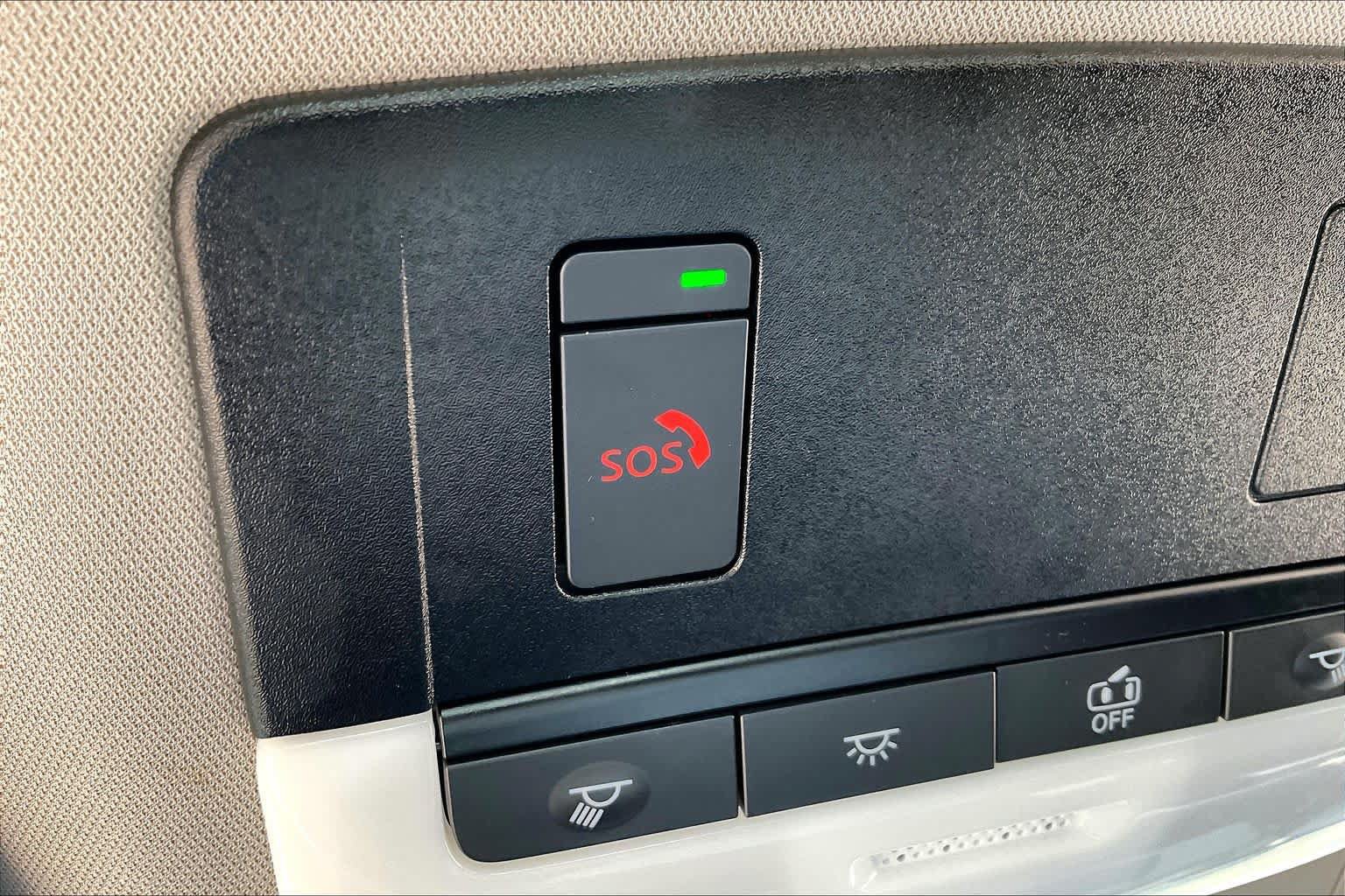 Used 2025 Nissan Altima 2.5 SV FWD image 32