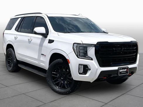 Used 2024 GMC Yukon AT4 w/ Technology Package AWD/4WD image 3