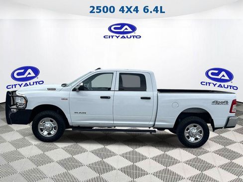 Used 2022 RAM 2500 Tradesman w/ Chrome Appearance Group AWD/4WD image 8