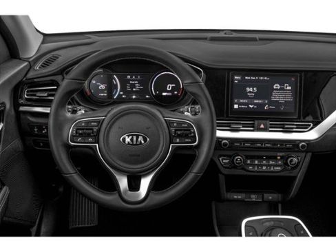 Certified 2021 Kia Niro EX w/ Cold Weather Package image 10