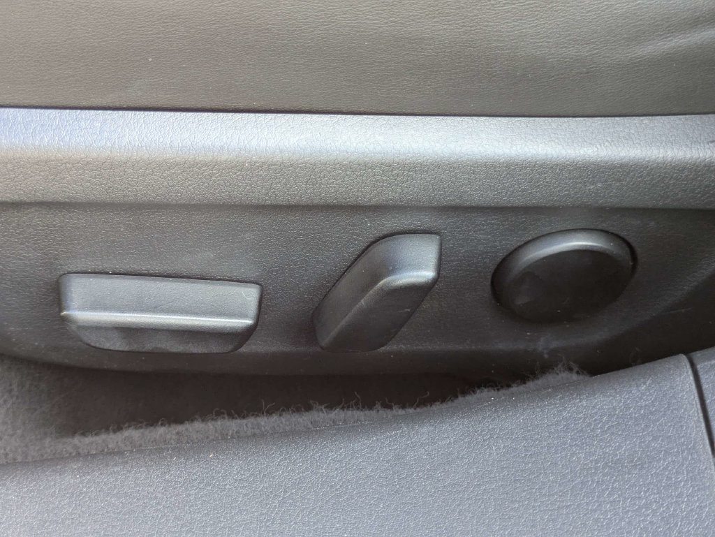 Used 2025 MAZDA MAZDA3 s FWD image 19