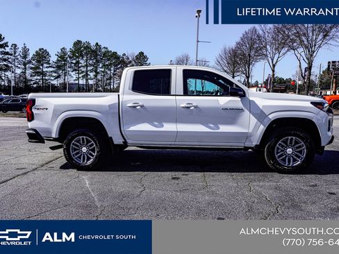 New 2025 Chevrolet Colorado LT w/ Advanced Trailering Package AWD/4WD image 10