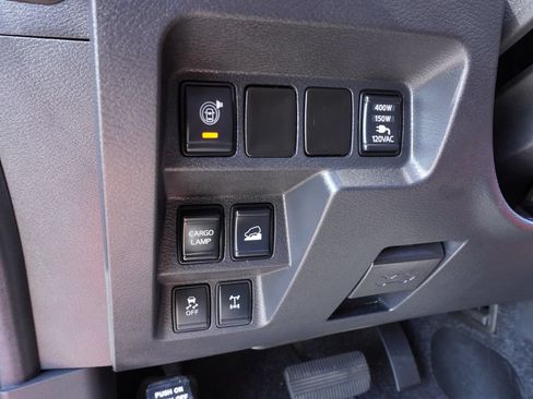Certified 2025 Nissan Frontier PRO-4X w/ Pro Convenience Package AWD/4WD image 18