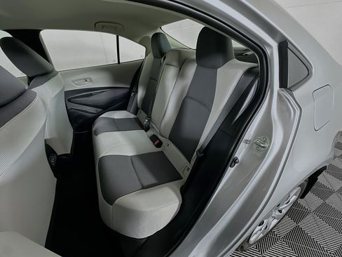 Used 2025 Toyota Corolla LE FWD image 27