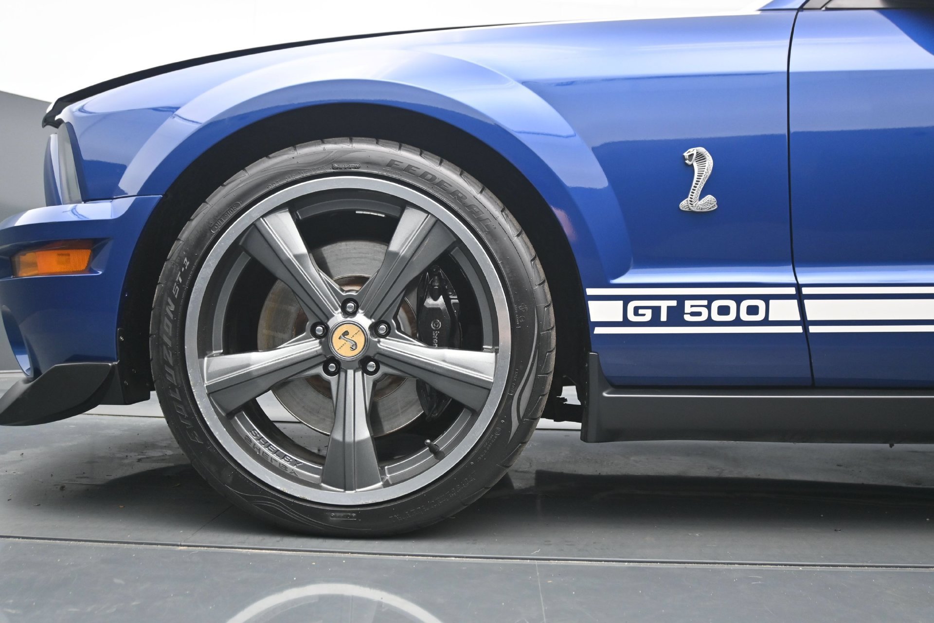 Used 2007 Ford Mustang Shelby GT500 RWD image 25