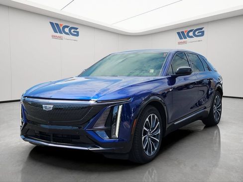 Used 2024 Cadillac Lyriq Sport AWD/4WD image 5