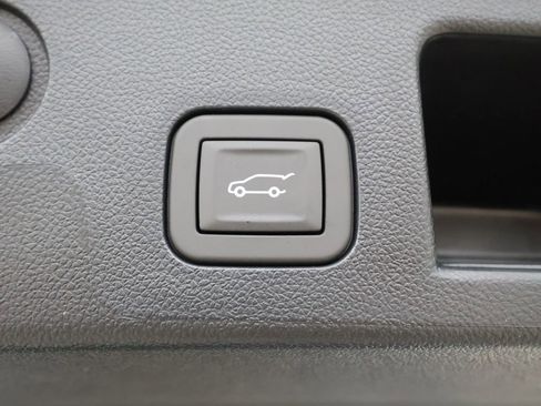 New 2026 GMC Terrain Denali w/ LPO, Floor Liner Package AWD/4WD image 30