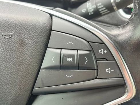 Used 2018 Cadillac XT5 FWD image 15