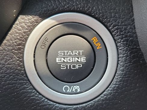 Used 2025 RAM 2500 Big Horn AWD/4WD image 23