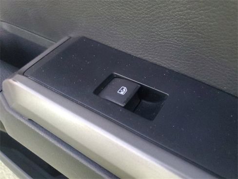 Used 2022 Toyota Tacoma 2WD Double Cab image 14