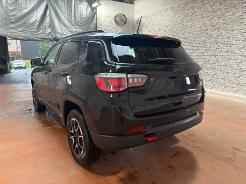 Used 2024 Jeep Compass Trailhawk AWD/4WD image 5