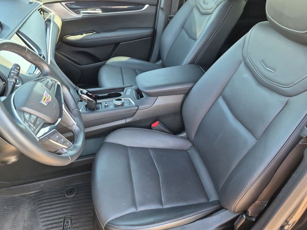 Used 2024 Cadillac XT5 Premium Luxury w/ LPO, Floor Liner Package AWD/4WD image 16
