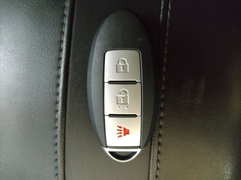 Used 2019 Nissan Rogue Sport SV AWD/4WD image 32