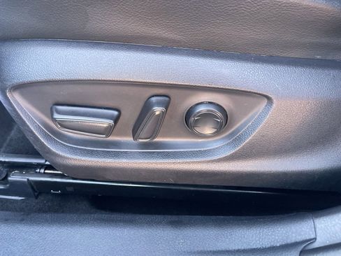 Used 2021 Toyota Camry SE image 14