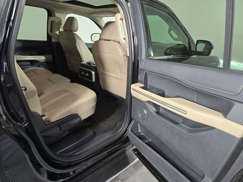 Used 2023 Ford Expedition Max Limited image 13