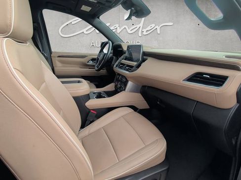 Used 2024 Chevrolet Tahoe Premier AWD/4WD image 24