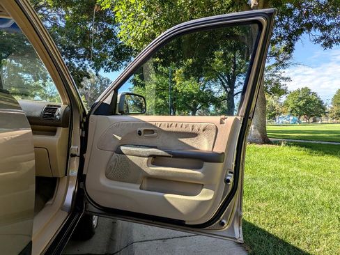 Used 2006 Honda CR-V EX image 16