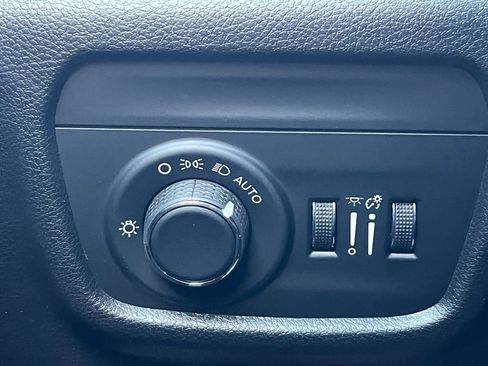 New 2025 Jeep Grand Cherokee Laredo image 12