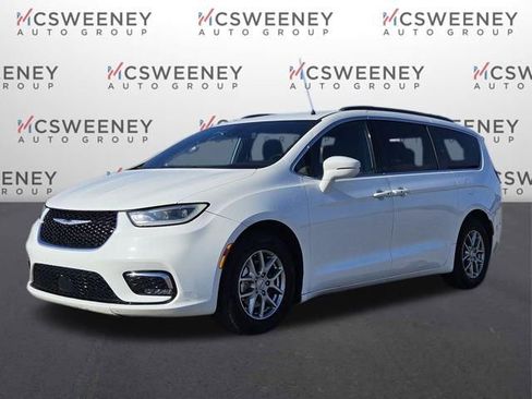 Used 2022 Chrysler Pacifica Touring image 1