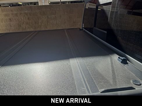 Certified 2024 GMC Sierra 1500 AT4X w/ AT4X AEV Edition image 5