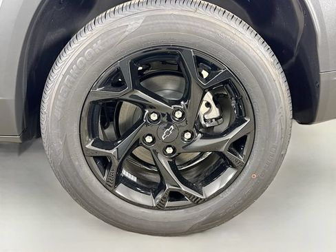 New 2026 Chevrolet Trax LT w/ Driver Confidence Package FWD image 31