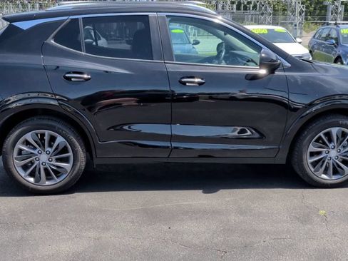 Used 2023 Buick Encore GX Select w/ Sport Touring Package FWD image 9