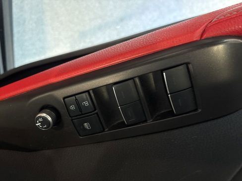 Used 2021 Toyota Camry XSE image 10