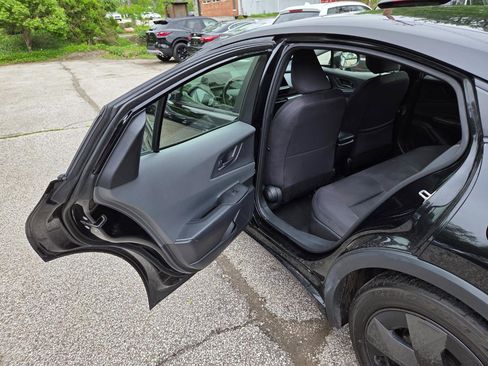Used 2024 Toyota Prius LE FWD image 11