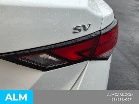 Used 2024 Nissan Sentra SV FWD image 12