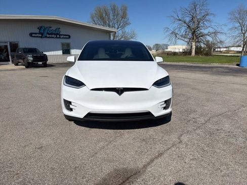Used 2018 Tesla Model X 100D image 3