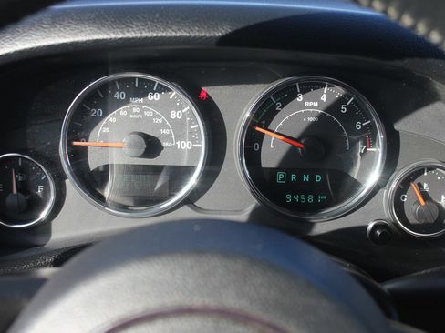 Used 2018 Jeep Wrangler Rubicon w/ Cold Weather Group image 11