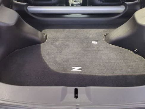 Used 2015 Nissan 370Z Coupe RWD image 32