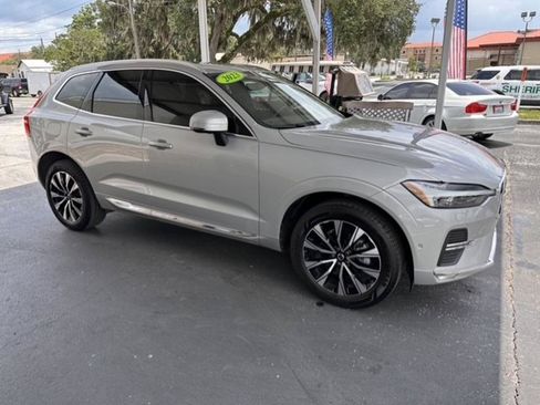 Used 2023 Volvo XC60 B5 Plus AWD/4WD image 7