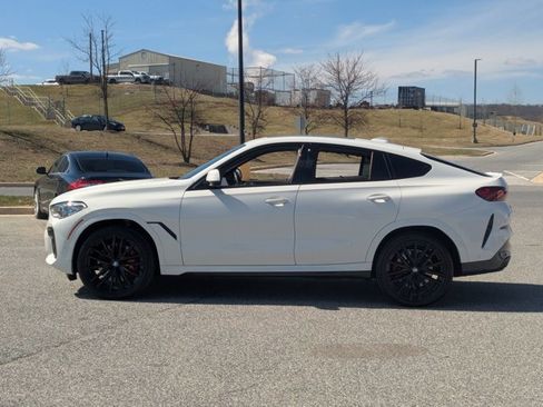 Used 2023 BMW X6 M50i w/ Executive Package image 9
