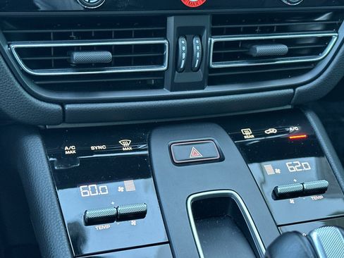 Certified 2023 Porsche Macan image 21