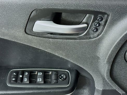 Used 2020 Dodge Charger SXT w/ Leather Interior Group image 23