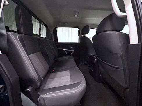 Used 2023 Nissan Titan SV w/ SV Convenience Package AWD/4WD image 18