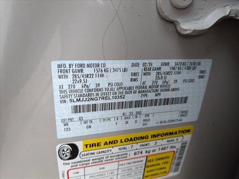 Used 2024 Lincoln Navigator Premiere image 25