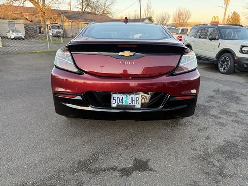 Used 2017 Chevrolet Volt LT image 11