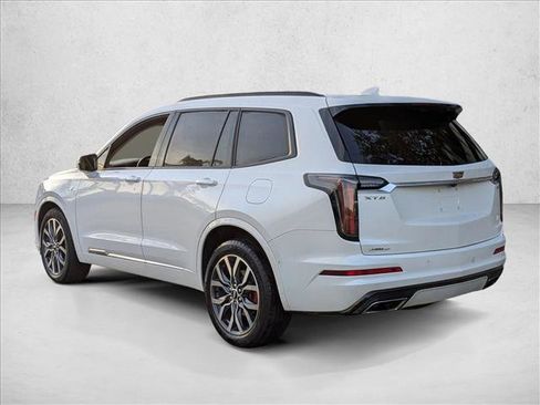 Used 2022 Cadillac XT6 Sport w/ Platinum Package image 8