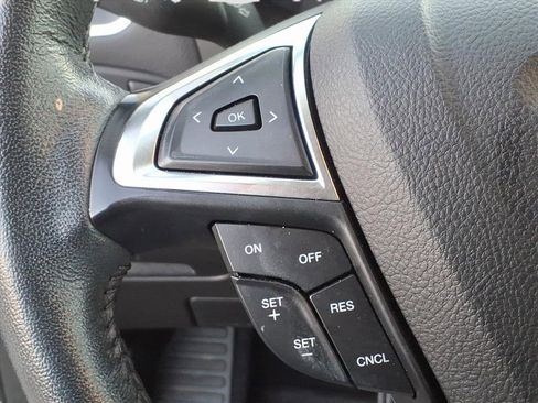 Used 2022 Ford Edge SEL w/ Sport Appearance Package image 18