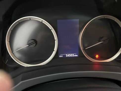 Used 2016 Lexus IS 200t 200t image 12