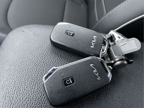 Used 2023 Kia Forte GT-Line image 31